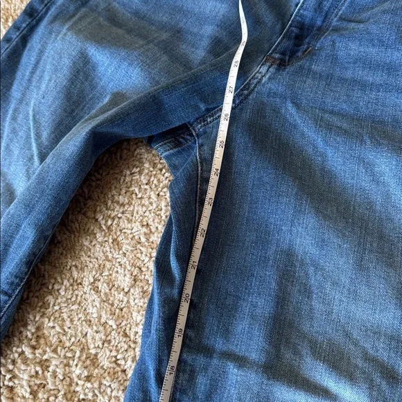 Universal Thread Blue Straight Leg Jeans - Picture 9 of 9